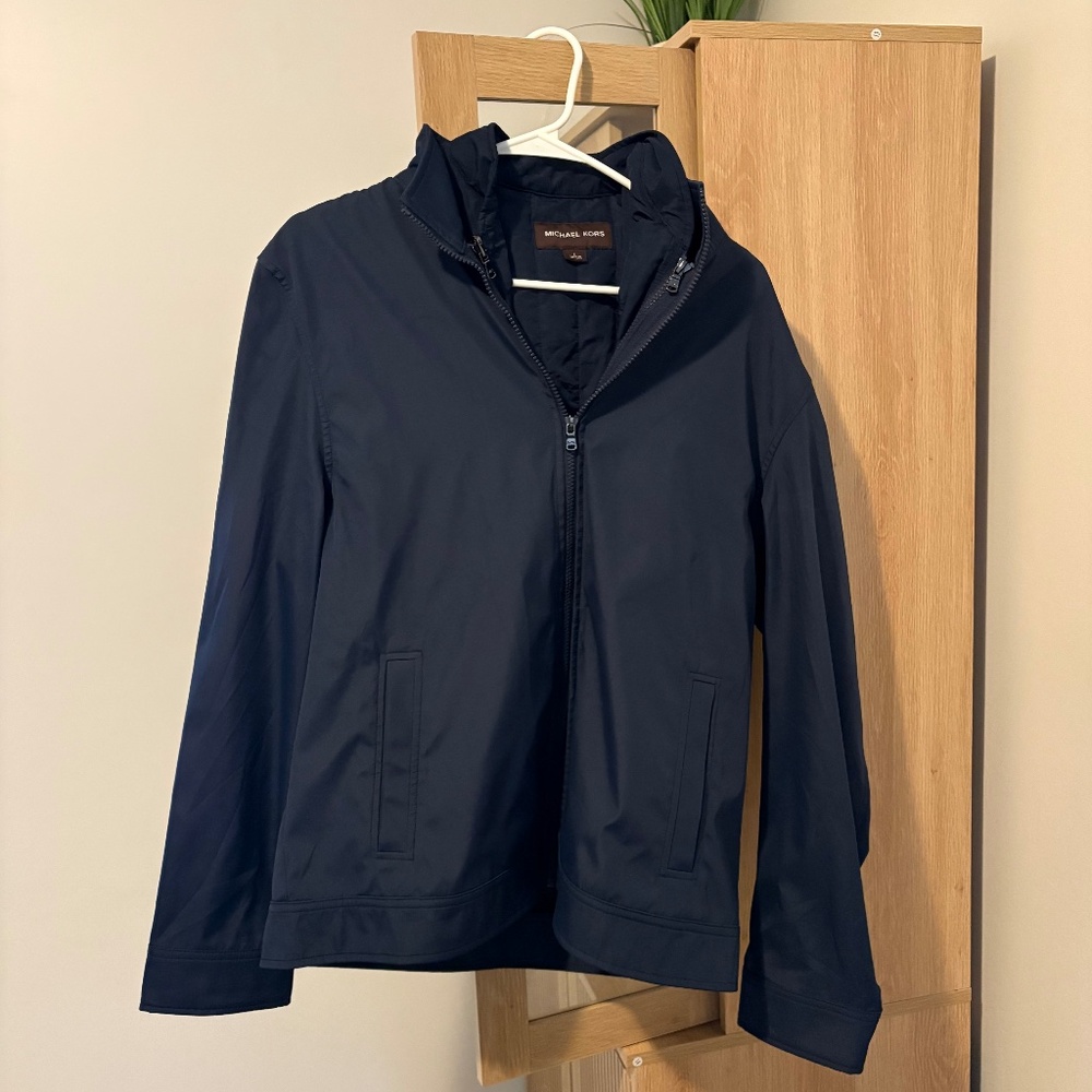 Mens Micheal Kors jacket . Great condition . Size large